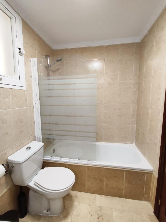 2Bdr Sunny Apartment With Pool And Private Parking In Benalmádena Exterior foto
