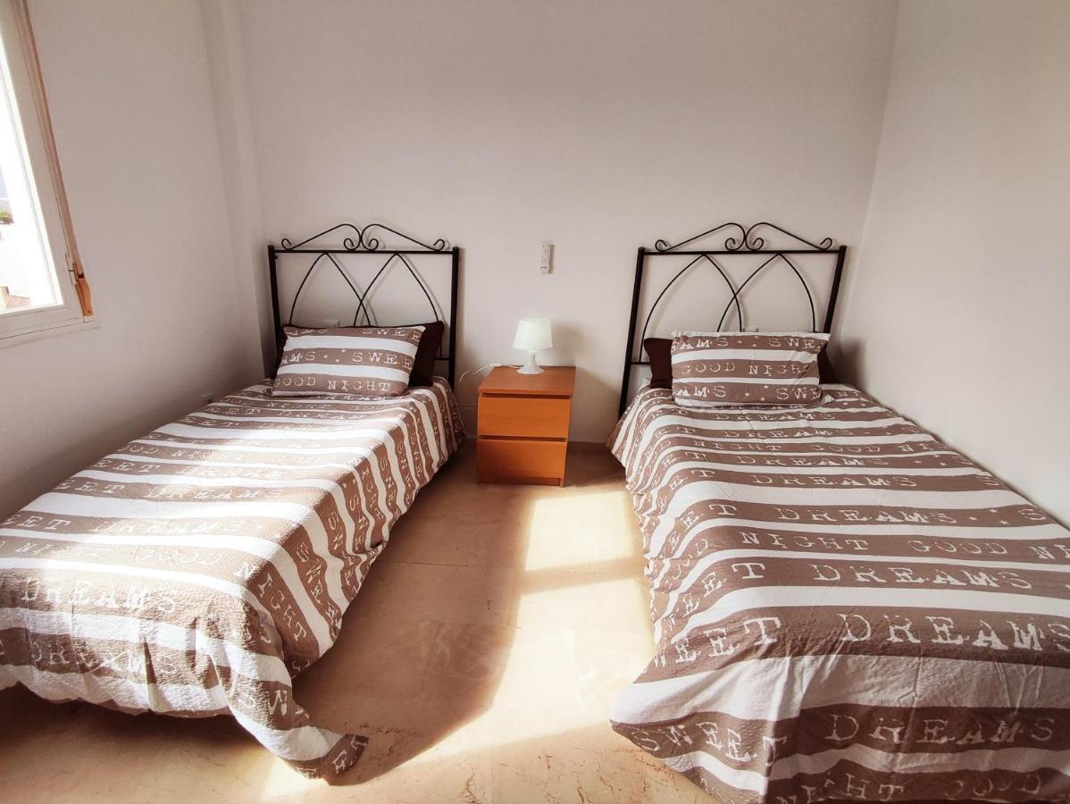 2Bdr Sunny Apartment With Pool And Private Parking In Benalmádena Exterior foto