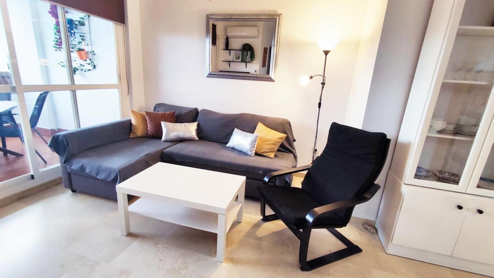 2Bdr Sunny Apartment With Pool And Private Parking In Benalmádena Exterior foto